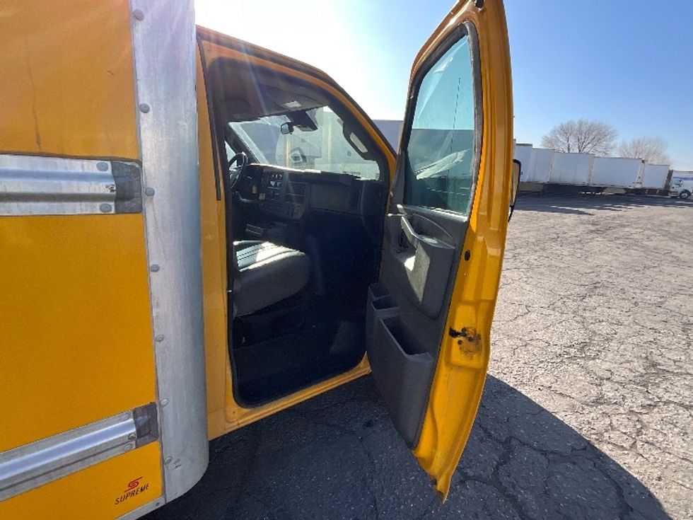 Light Duty Box Truck-Light and Medium Duty Trucks-GMC-2021-Savana G33903-West Valley City-UT-114,586\n\t\tmiles-$ 26,250 - Image 20