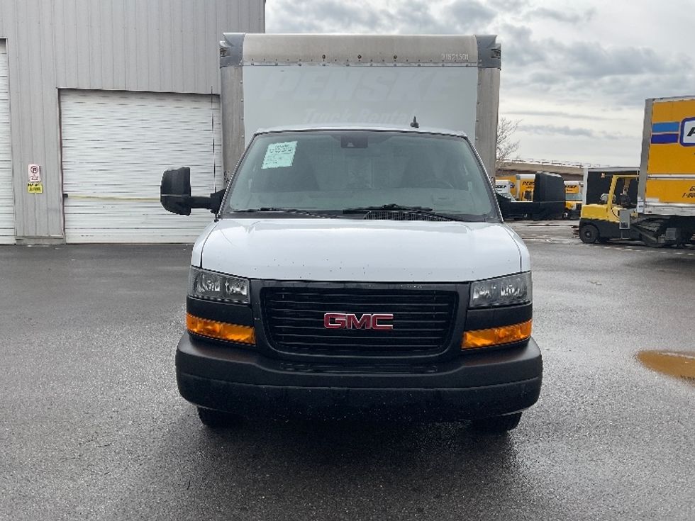 Light Duty Box Truck-Light and Medium Duty Trucks-GMC-2021-Savana G33903-West Valley City-UT-82,650\n\t\tmiles-$ 33,000 - Image 2
