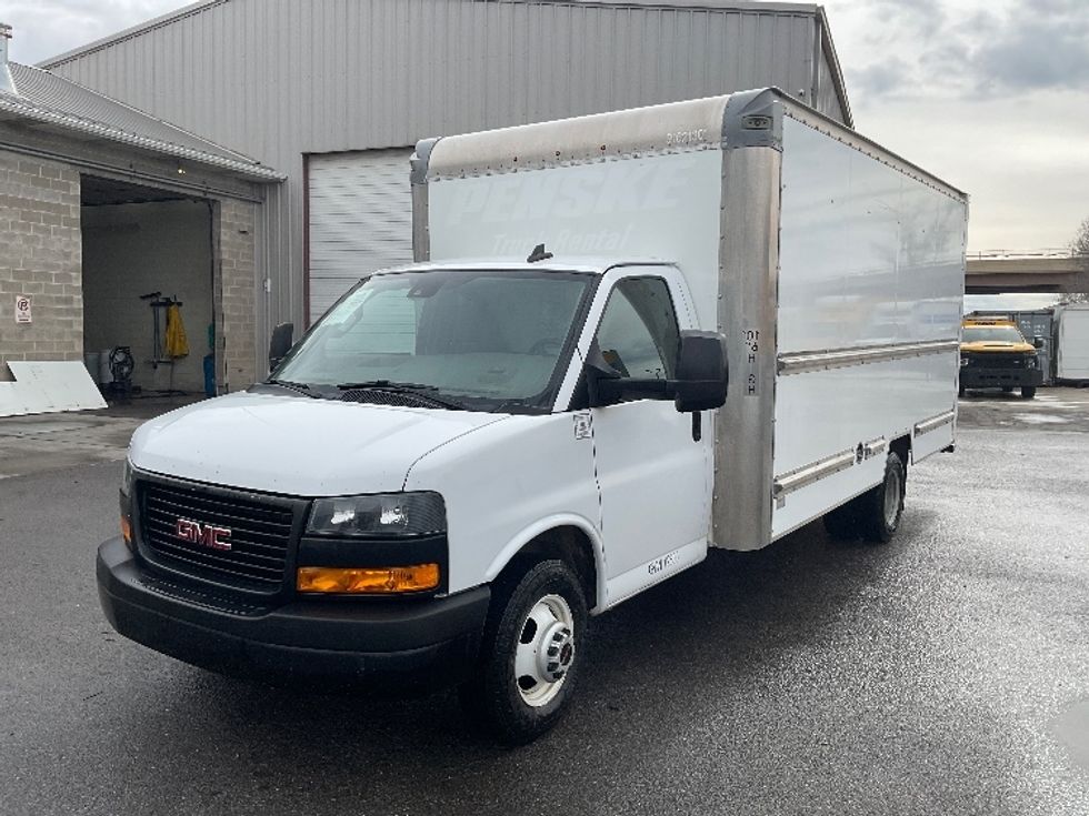 Light Duty Box Truck-Light and Medium Duty Trucks-GMC-2021-Savana G33903-West Valley City-UT-82,650\n\t\tmiles-$ 33,000 - Image 3