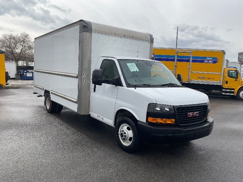 Light Duty Box Truck-Light and Medium Duty Trucks-GMC-2021-Savana G33903-West Valley City-UT-82,650\n\t\tmiles-$ 33,000 - Image 1