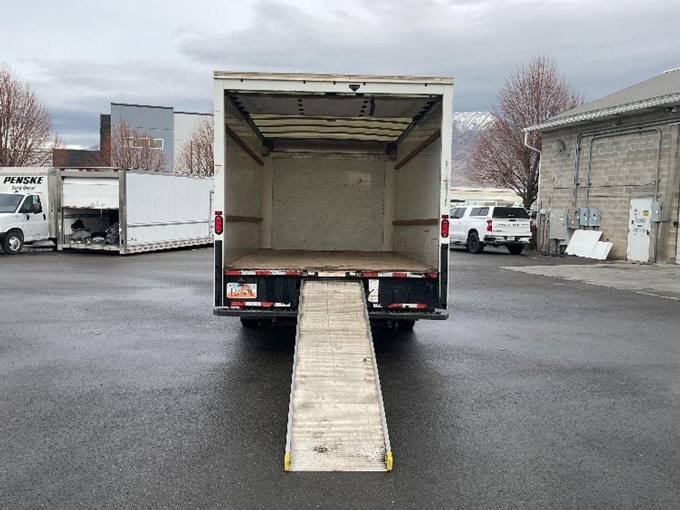 Light Duty Box Truck-Light and Medium Duty Trucks-GMC-2021-Savana G33903-West Valley City-UT-82,650\n\t\tmiles-$ 33,000 - Image 9