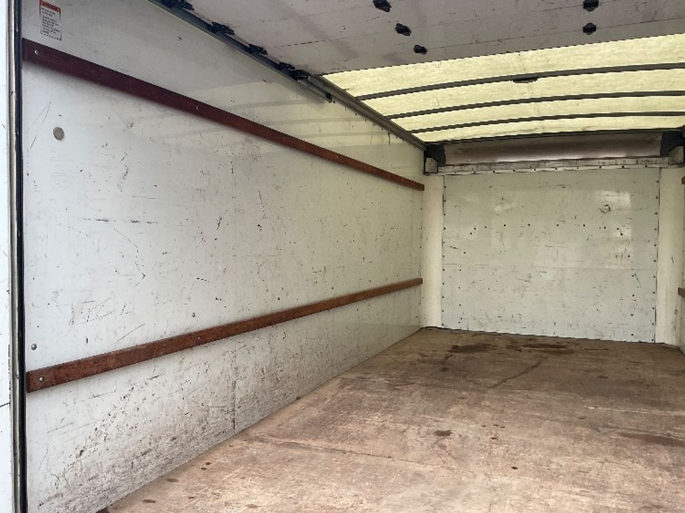 Light Duty Box Truck-Light and Medium Duty Trucks-GMC-2021-Savana G33903-West Valley City-UT-82,650\n\t\tmiles-$ 33,000 - Image 11