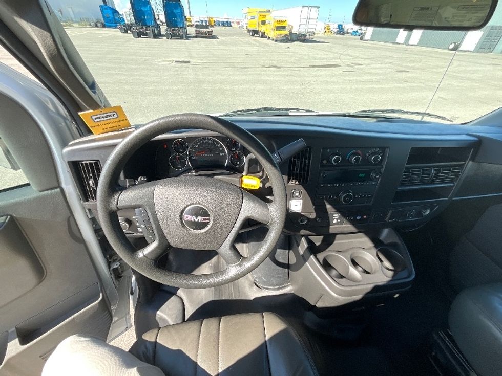 Light Duty Box Truck-Light and Medium Duty Trucks-GMC-2021-Savana G33903-West Valley City-UT-91,562\n\t\tmiles-$ 32,000 - Image 18