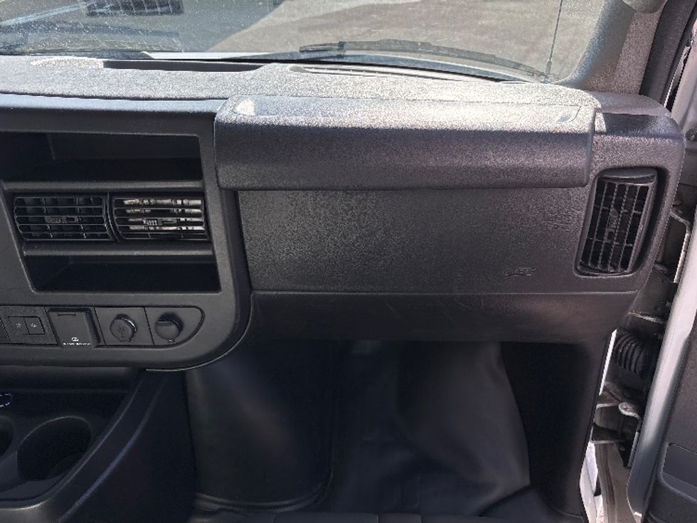 Light Duty Box Truck-Light and Medium Duty Trucks-GMC-2021-Savana G33903-West Valley City-UT-94,178\n\t\tmiles-$ 31,750 - Image 20