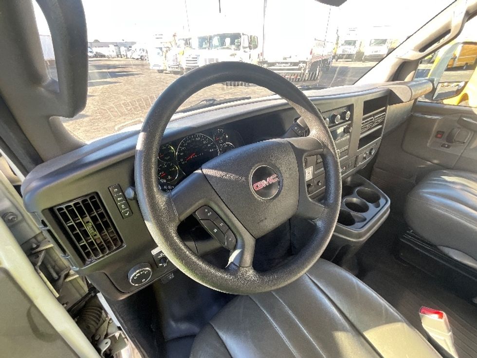 Light Duty Box Truck-Light and Medium Duty Trucks-GMC-2021-Savana G33903-West Valley City-UT-96,808\n\t\tmiles-$ 31,500 - Image 17