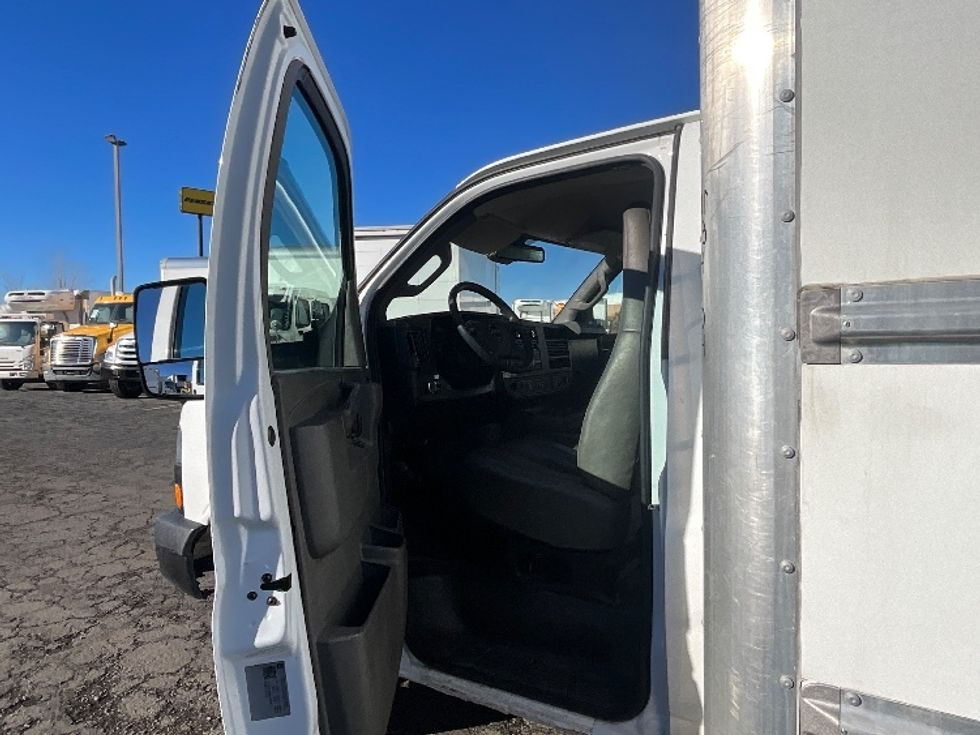 Light Duty Box Truck-Light and Medium Duty Trucks-GMC-2021-Savana G33903-West Valley City-UT-96,808\n\t\tmiles-$ 31,500 - Image 16