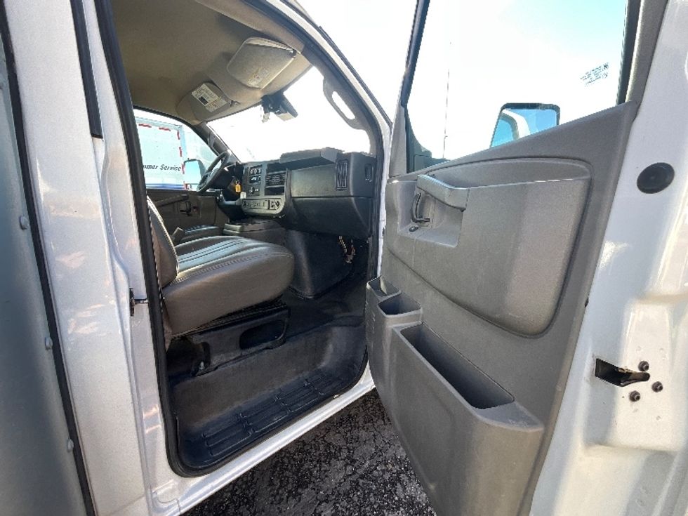 Light Duty Box Truck-Light and Medium Duty Trucks-GMC-2021-Savana G33903-West Valley City-UT-96,808\n\t\tmiles-$ 31,500 - Image 20