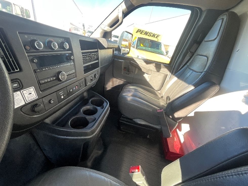 Light Duty Box Truck-Light and Medium Duty Trucks-GMC-2021-Savana G33903-West Valley City-UT-96,808\n\t\tmiles-$ 31,500 - Image 19