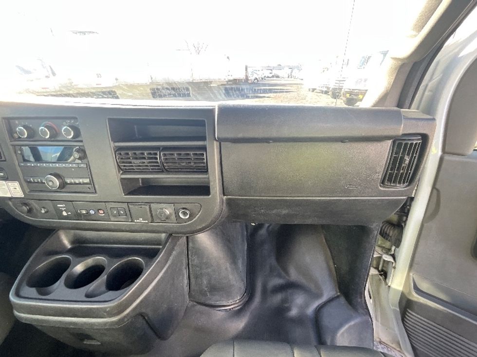 Light Duty Box Truck-Light and Medium Duty Trucks-GMC-2021-Savana G33903-West Valley City-UT-96,808\n\t\tmiles-$ 31,500 - Image 21