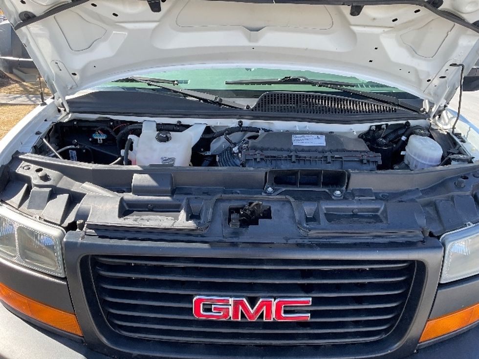 Light Duty Box Truck-Light and Medium Duty Trucks-GMC-2021-Savana G33903-West Valley City-UT-96,808\n\t\tmiles-$ 31,500 - Image 23