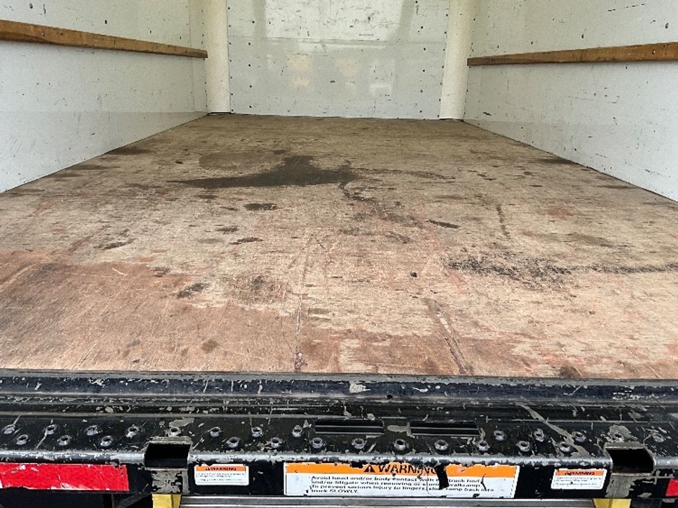 Light Duty Box Truck-Light and Medium Duty Trucks-GMC-2021-Savana G33903-Westfield-MA-107,617\n\t\tmiles-$ 26,000 - Image 10