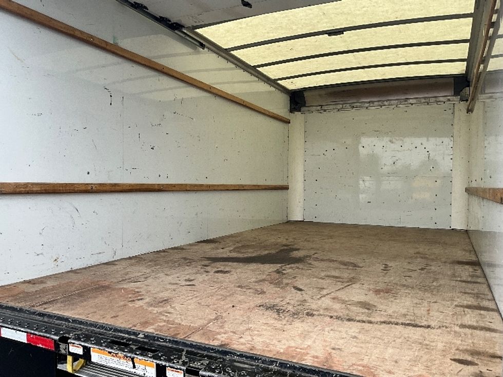 Light Duty Box Truck-Light and Medium Duty Trucks-GMC-2021-Savana G33903-Westfield-MA-107,617\n\t\tmiles-$ 26,000 - Image 11