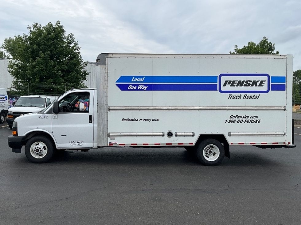 Light Duty Box Truck-Light and Medium Duty Trucks-GMC-2021-Savana G33903-Westfield-MA-107,617\n\t\tmiles-$ 26,000 - Image 4