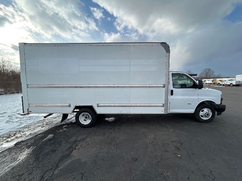 Light Duty Box Truck-Light and Medium Duty Trucks-GMC-2021-Savana G33903-White Deer-PA-108,216\n\t\tmiles-$ 27,750 - Image 14