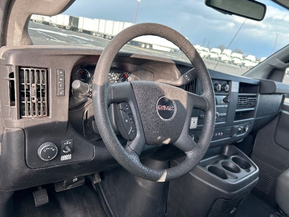 Light Duty Box Truck-Light and Medium Duty Trucks-GMC-2021-Savana G33903-White Deer-PA-108,216\n\t\tmiles-$ 27,750 - Image 16