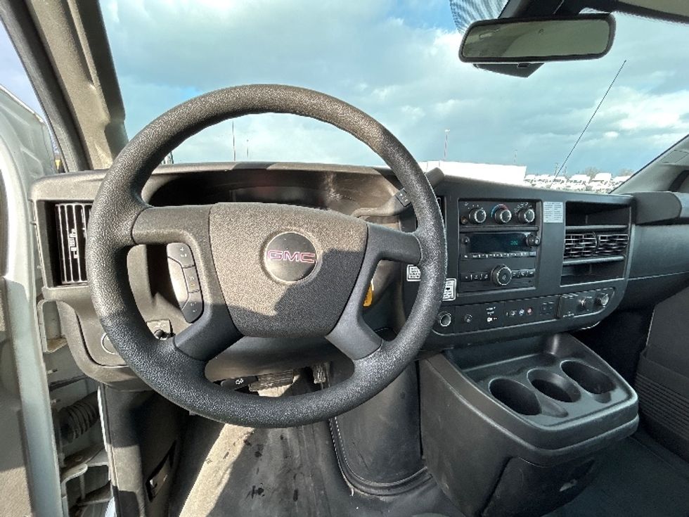 Light Duty Box Truck-Light and Medium Duty Trucks-GMC-2021-Savana G33903-White Deer-PA-108,216\n\t\tmiles-$ 27,750 - Image 17