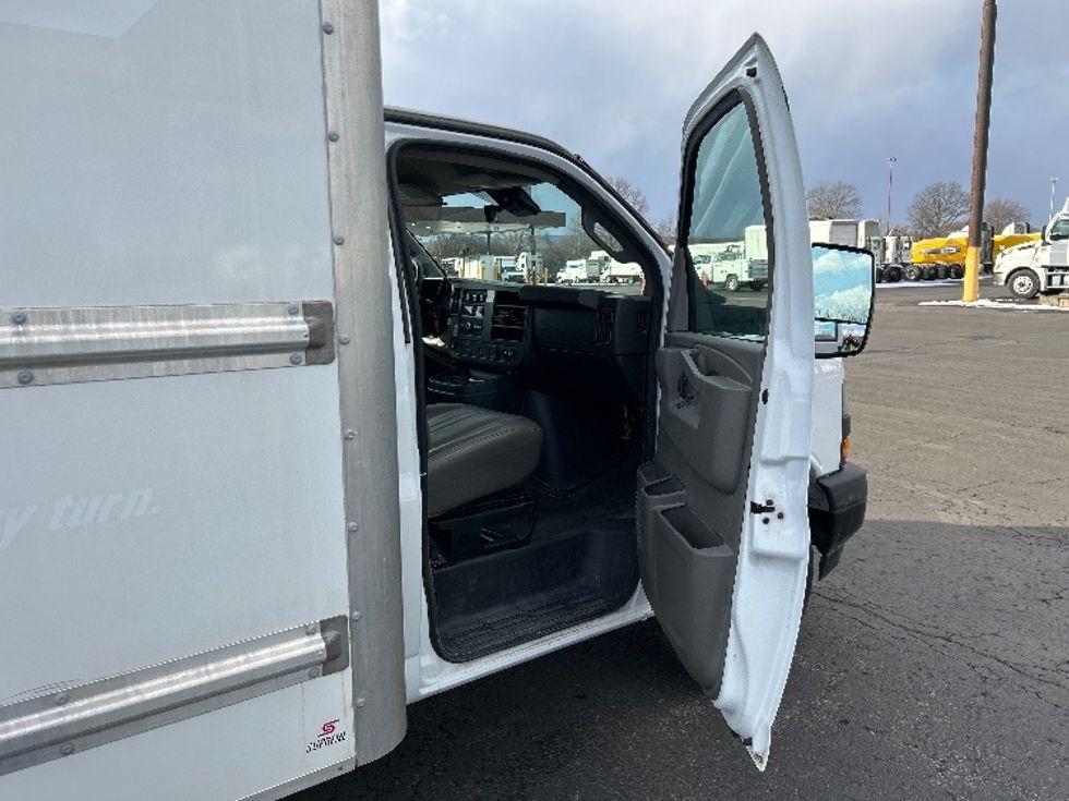 Light Duty Box Truck-Light and Medium Duty Trucks-GMC-2021-Savana G33903-White Deer-PA-108,216\n\t\tmiles-$ 27,750 - Image 19
