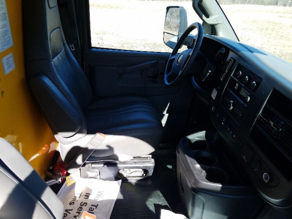 Light Duty Box Truck-Light and Medium Duty Trucks-GMC-2021-Savana G33903-White Deer-PA-84,188\n\t\tmiles-$ 29,000 - Image 21