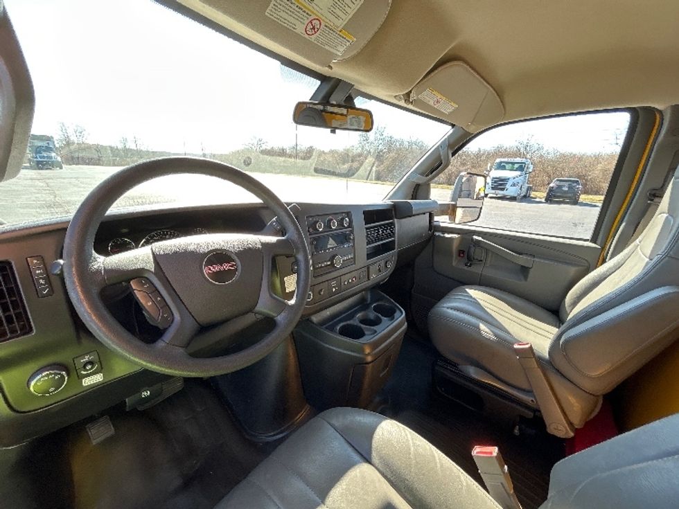 Light Duty Box Truck-Light and Medium Duty Trucks-GMC-2021-Savana G33903-White Deer-PA-86,817\n\t\tmiles-$ 26,750 - Image 16