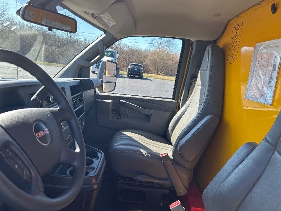 Light Duty Box Truck-Light and Medium Duty Trucks-GMC-2021-Savana G33903-White Deer-PA-86,817\n\t\tmiles-$ 26,750 - Image 18