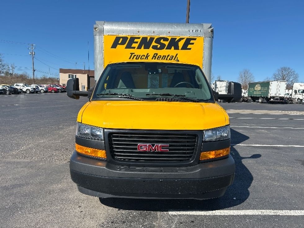 Light Duty Box Truck-Light and Medium Duty Trucks-GMC-2021-Savana G33903-White Deer-PA-86,817\n\t\tmiles-$ 26,750 - Image 2