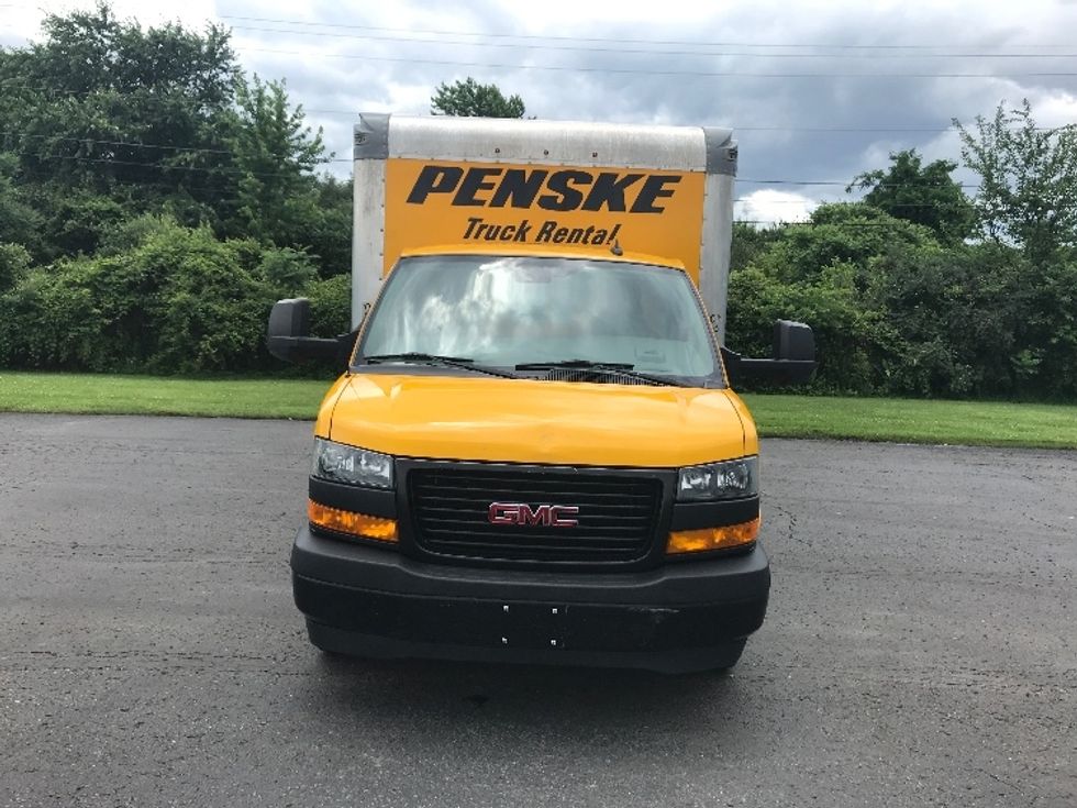 Light Duty Box Truck-Light and Medium Duty Trucks-GMC-2021-Savana G33903-White Deer-PA-87,058\n\t\tmiles-$ 25,750 - Image 2