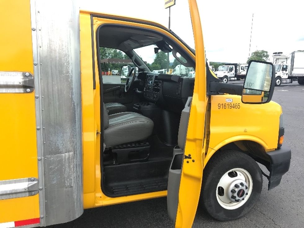 Light Duty Box Truck-Light and Medium Duty Trucks-GMC-2021-Savana G33903-White Deer-PA-87,058\n\t\tmiles-$ 25,750 - Image 20