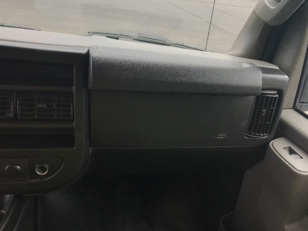 Light Duty Box Truck-Light and Medium Duty Trucks-GMC-2021-Savana G33903-White Deer-PA-87,058\n\t\tmiles-$ 25,750 - Image 21