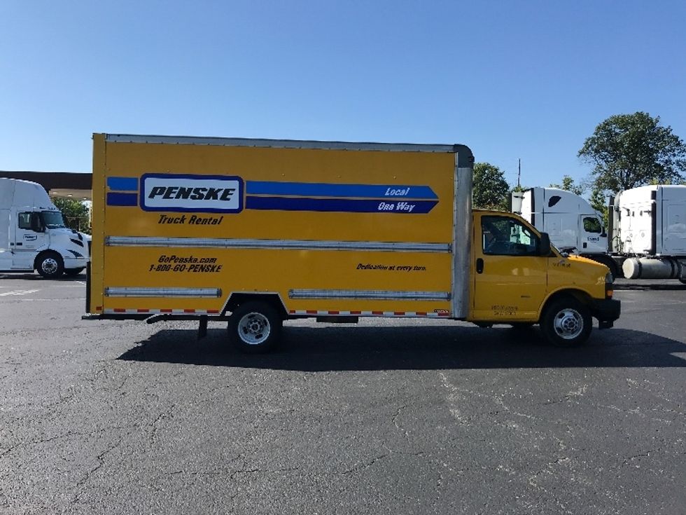 Light Duty Box Truck-Light and Medium Duty Trucks-GMC-2021-Savana G33903-White Deer-PA-90,684\n\t\tmiles-$ 25,250 - Image 12