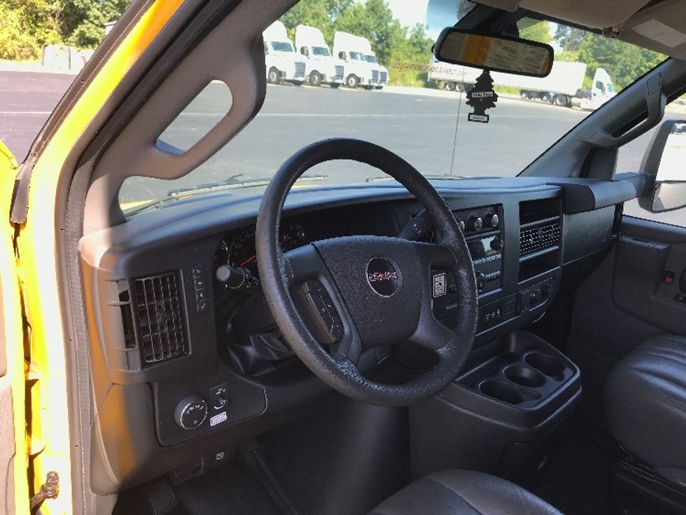 Light Duty Box Truck-Light and Medium Duty Trucks-GMC-2021-Savana G33903-White Deer-PA-90,684\n\t\tmiles-$ 25,250 - Image 14