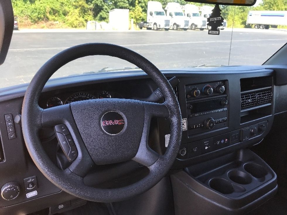 Light Duty Box Truck-Light and Medium Duty Trucks-GMC-2021-Savana G33903-White Deer-PA-90,684\n\t\tmiles-$ 25,250 - Image 15