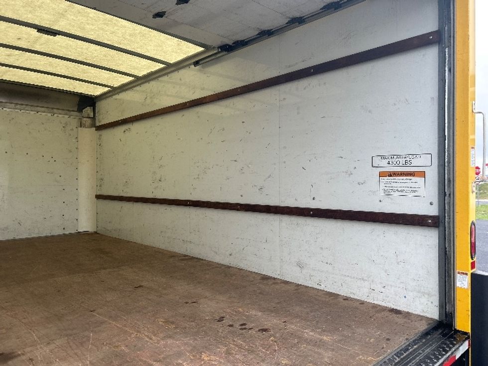 Light Duty Box Truck-Light and Medium Duty Trucks-GMC-2021-Savana G33903-White Deer-PA-93,398\n\t\tmiles-$ 26,500 - Image 12