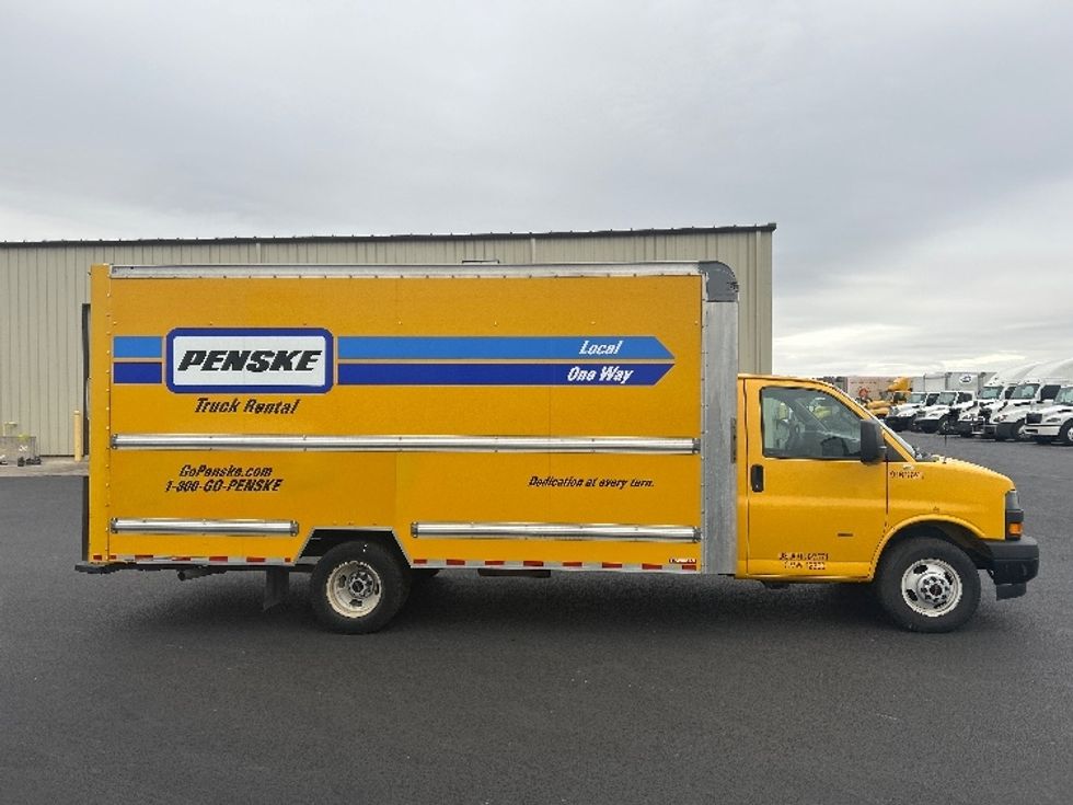 Light Duty Box Truck-Light and Medium Duty Trucks-GMC-2021-Savana G33903-White Deer-PA-93,398\n\t\tmiles-$ 26,500 - Image 15