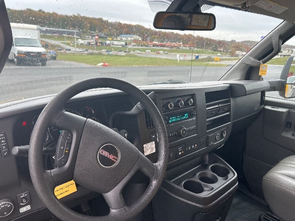 Light Duty Box Truck-Light and Medium Duty Trucks-GMC-2021-Savana G33903-White Deer-PA-93,398\n\t\tmiles-$ 26,500 - Image 17