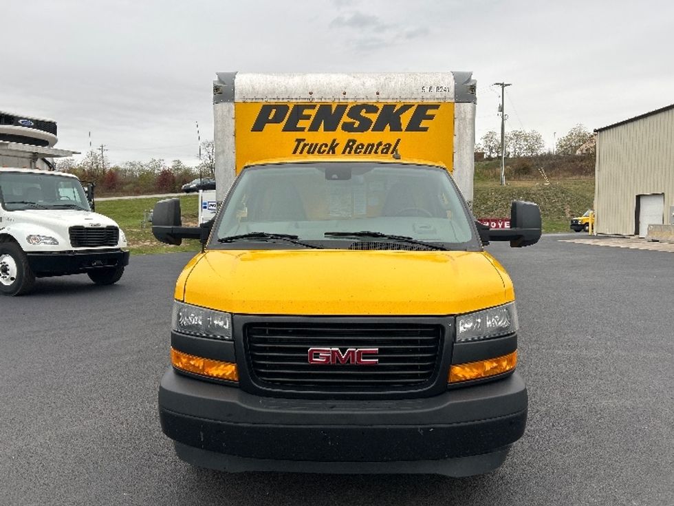 Light Duty Box Truck-Light and Medium Duty Trucks-GMC-2021-Savana G33903-White Deer-PA-93,398\n\t\tmiles-$ 26,500 - Image 2