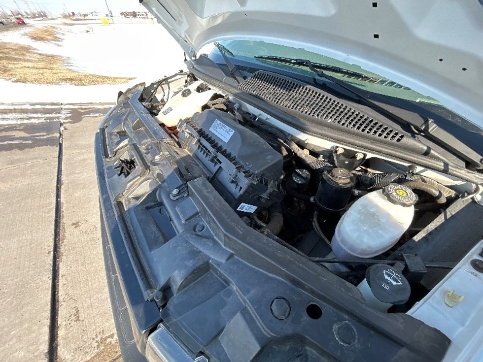 Light Duty Box Truck-Light and Medium Duty Trucks-GMC-2021-Savana G33903-Wichita-KS-106,280\n\t\tmiles-$ 28,750 - Image 24