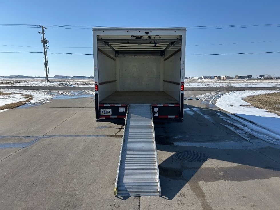 Light Duty Box Truck-Light and Medium Duty Trucks-GMC-2021-Savana G33903-Wichita-KS-106,280\n\t\tmiles-$ 28,750 - Image 9