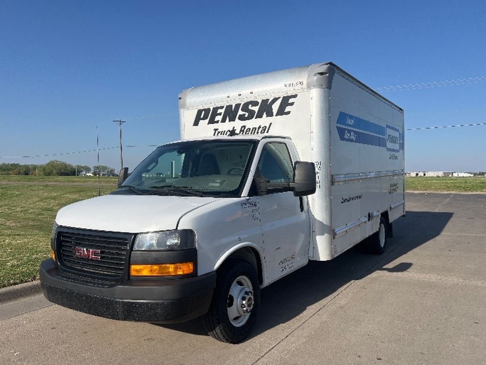 Light Duty Box Truck-Light and Medium Duty Trucks-GMC-2021-Savana G33903-Wichita-KS-122,935\n\t\tmiles-$ 26,250 - Image 3