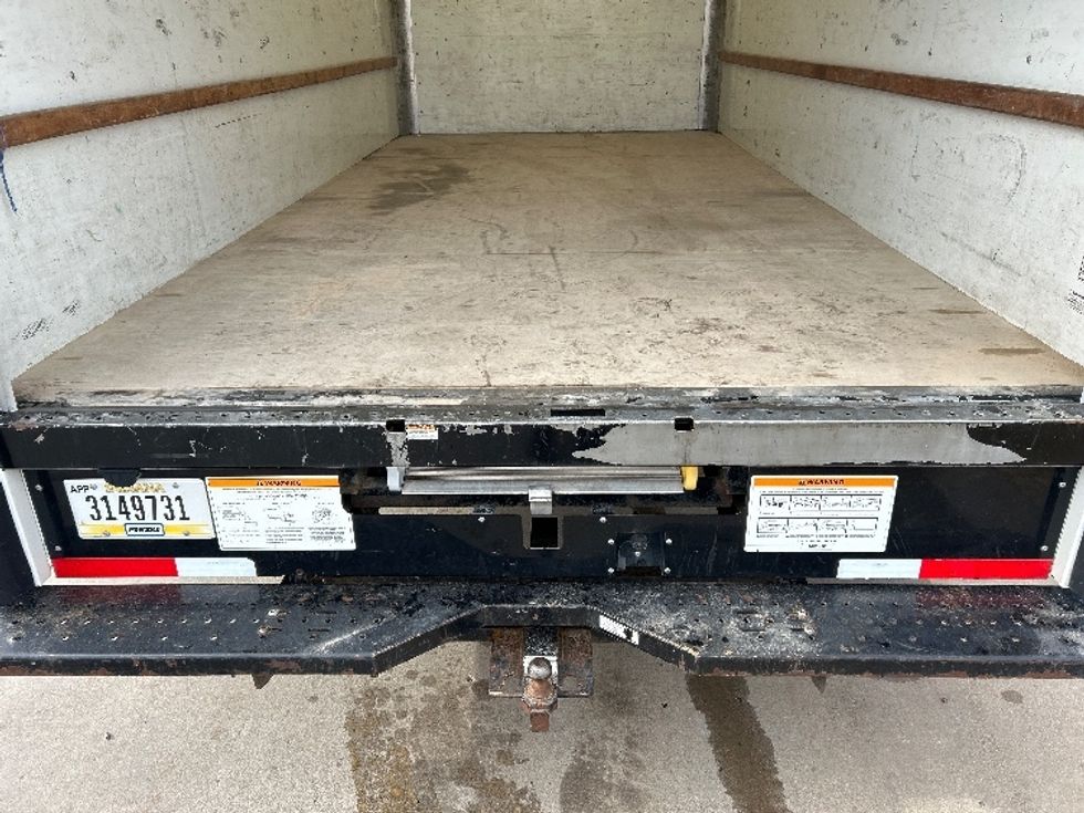 Light Duty Box Truck-Light and Medium Duty Trucks-GMC-2021-Savana G33903-Wichita-KS-86,962\n\t\tmiles-$ 30,750 - Image 9