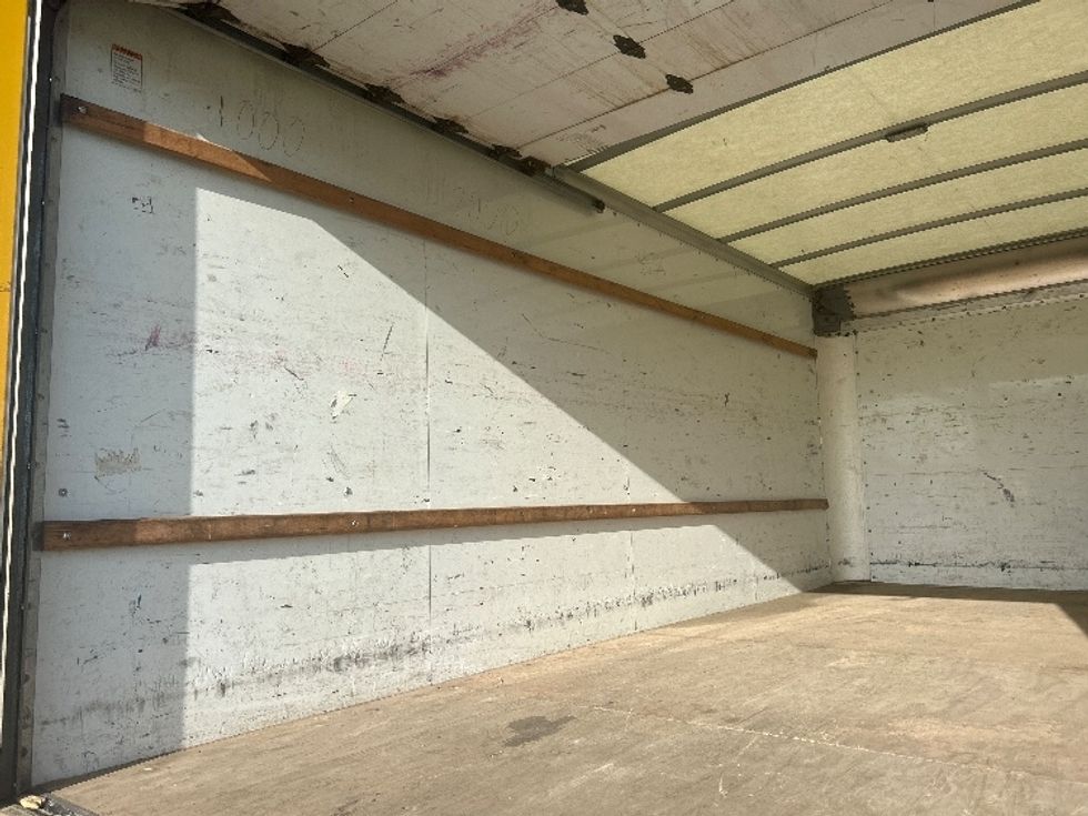 Light Duty Box Truck-Light and Medium Duty Trucks-GMC-2021-Savana G33903-Wichita-KS-89,745\n\t\tmiles-$ 28,500 - Image 11