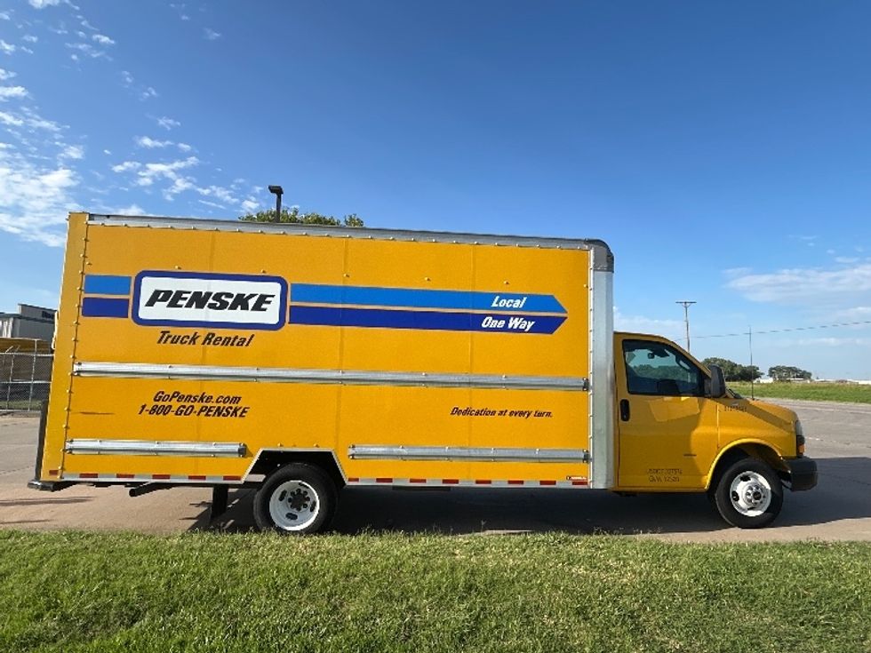 Light Duty Box Truck-Light and Medium Duty Trucks-GMC-2021-Savana G33903-Wichita-KS-89,745\n\t\tmiles-$ 28,500 - Image 15