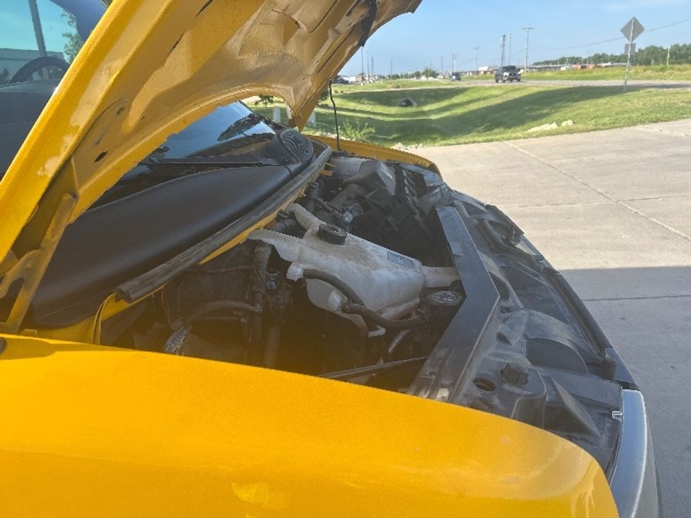 Light Duty Box Truck-Light and Medium Duty Trucks-GMC-2021-Savana G33903-Wichita-KS-89,745\n\t\tmiles-$ 28,500 - Image 23