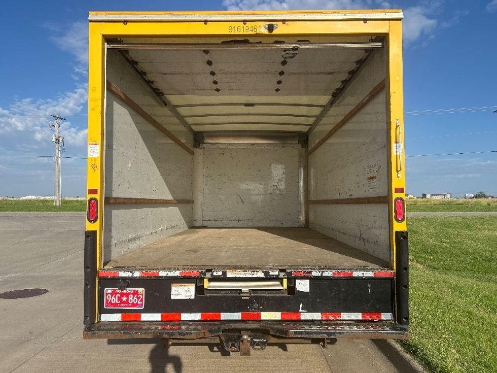 Light Duty Box Truck-Light and Medium Duty Trucks-GMC-2021-Savana G33903-Wichita-KS-89,745\n\t\tmiles-$ 28,500 - Image 8