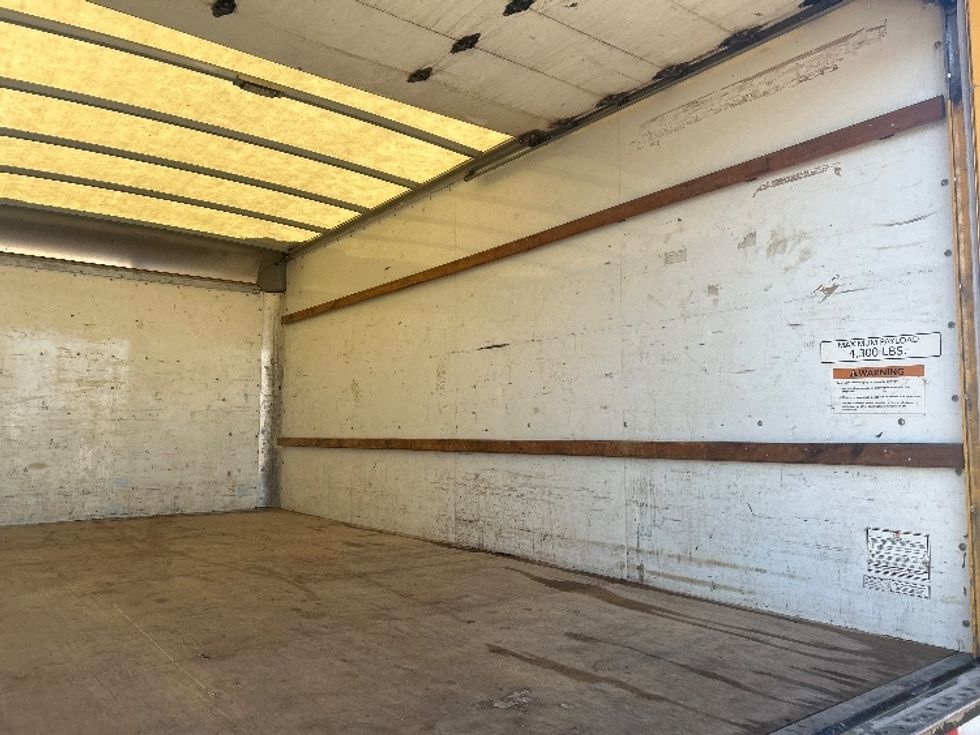 Light Duty Box Truck-Light and Medium Duty Trucks-GMC-2021-Savana G33903-Wichita-KS-94,362\n\t\tmiles-$ 27,000 - Image 10