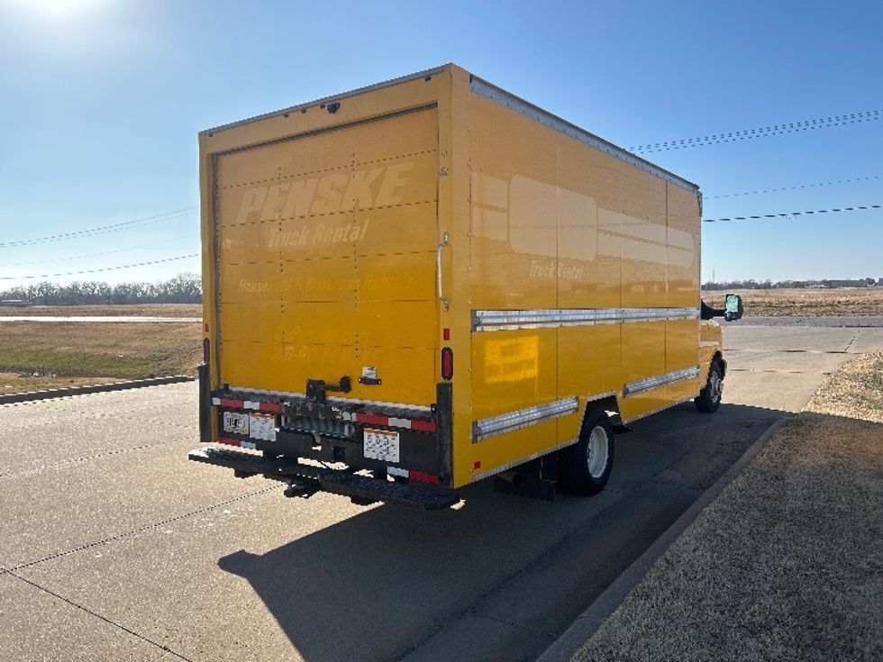 Light Duty Box Truck-Light and Medium Duty Trucks-GMC-2021-Savana G33903-Wichita-KS-94,362\n\t\tmiles-$ 27,000 - Image 11