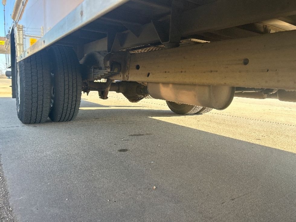 Light Duty Box Truck-Light and Medium Duty Trucks-GMC-2021-Savana G33903-Wichita-KS-94,362\n\t\tmiles-$ 27,000 - Image 12