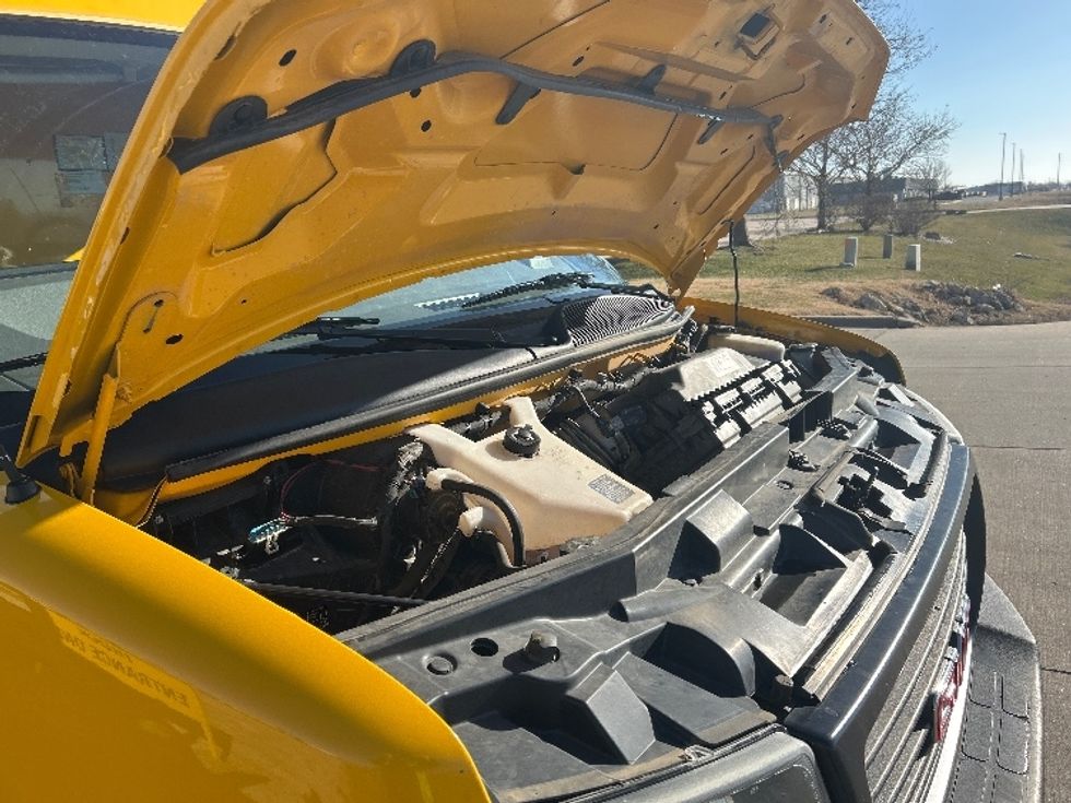 Light Duty Box Truck-Light and Medium Duty Trucks-GMC-2021-Savana G33903-Wichita-KS-94,362\n\t\tmiles-$ 27,000 - Image 21