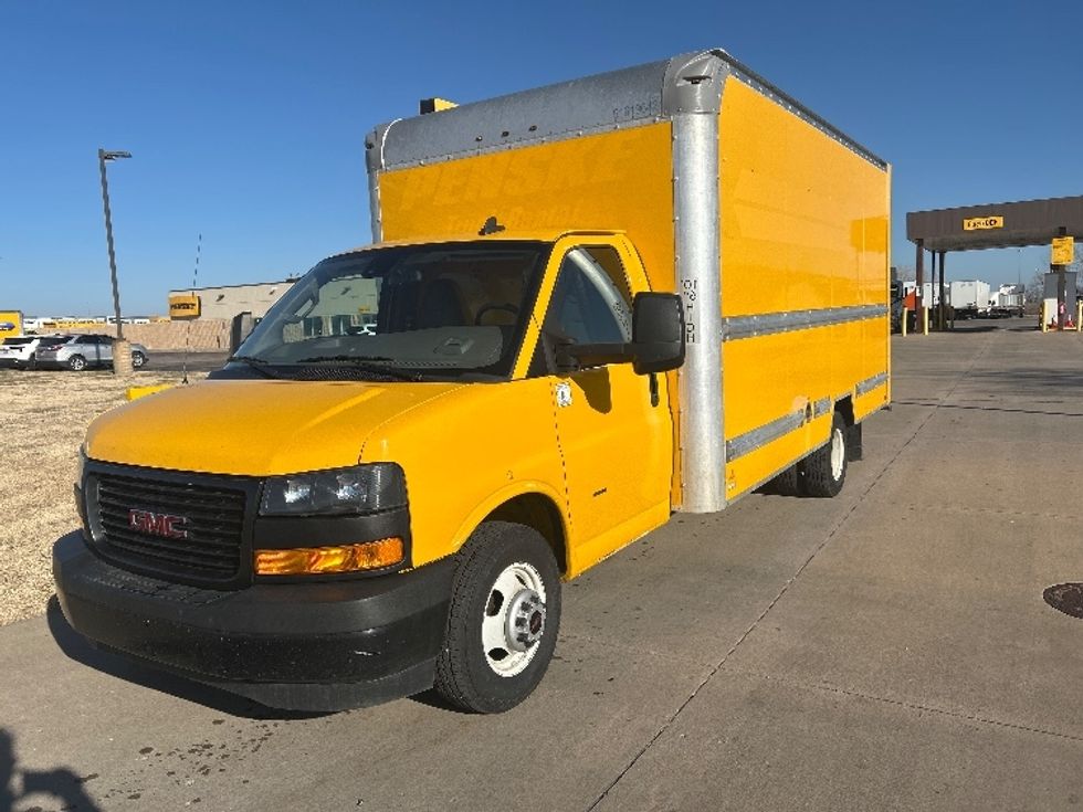 Light Duty Box Truck-Light and Medium Duty Trucks-GMC-2021-Savana G33903-Wichita-KS-94,362\n\t\tmiles-$ 27,000 - Image 3