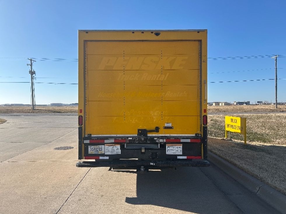 Light Duty Box Truck-Light and Medium Duty Trucks-GMC-2021-Savana G33903-Wichita-KS-94,362\n\t\tmiles-$ 27,000 - Image 7