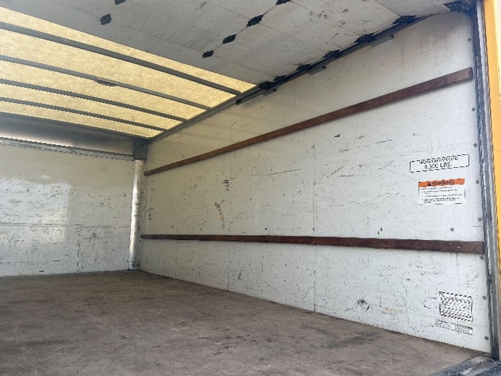 Light Duty Box Truck-Light and Medium Duty Trucks-GMC-2021-Savana G33903-Wichita-KS-96,044\n\t\tmiles-$ 27,000 - Image 10